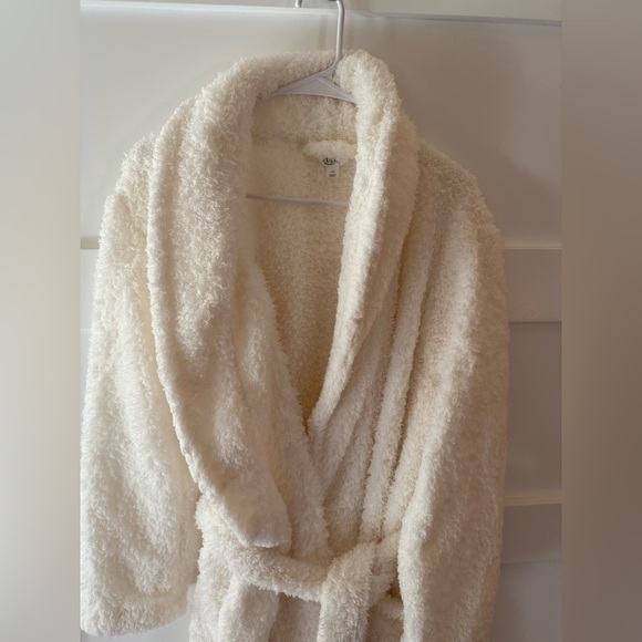 New Ulta Beauty soft fuzzy Spa Robe, large/xl - Picture 3 of 7
